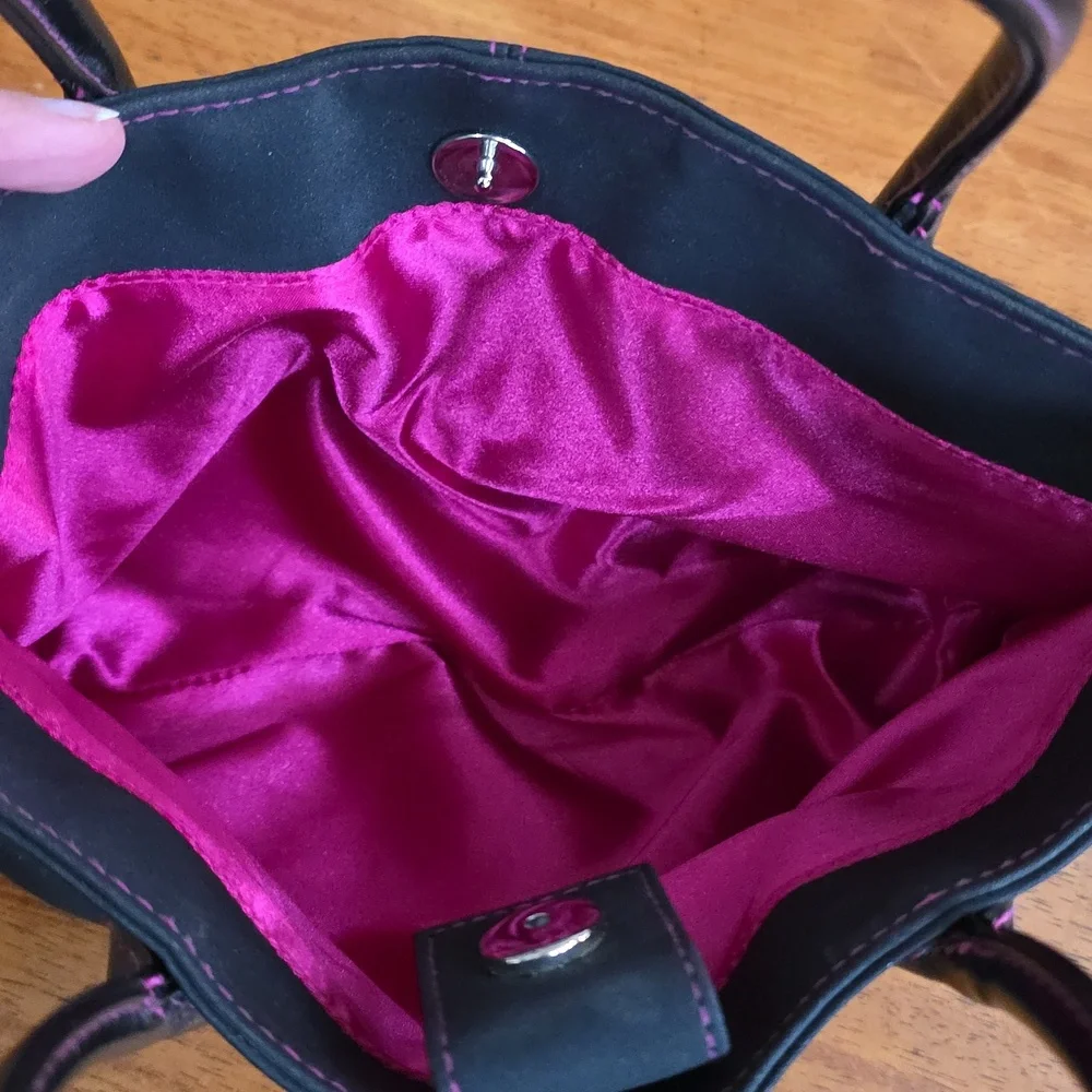 Estee Lauder Black Mini Tote Cosmetic Bag w/ pink stitching🌷🌸